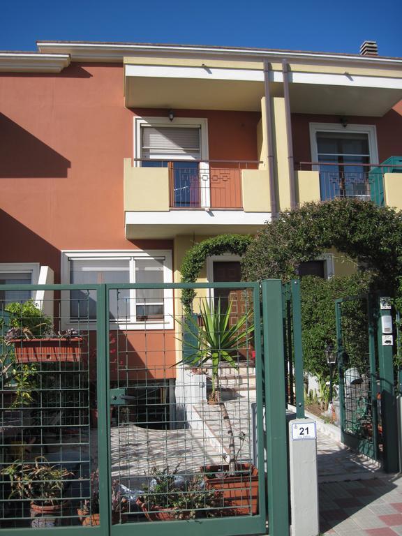 Sweet Sardinia Apartment R2968 Elmas Δωμάτιο φωτογραφία